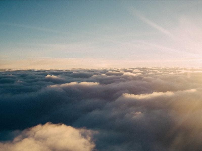 Расклад Таро «Компас»: как понять серьёзность намерений партнёра