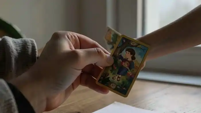 Расклад Таро "да или нет одна карта" на социофобию — вытягивание карты как символ внутреннего диалога