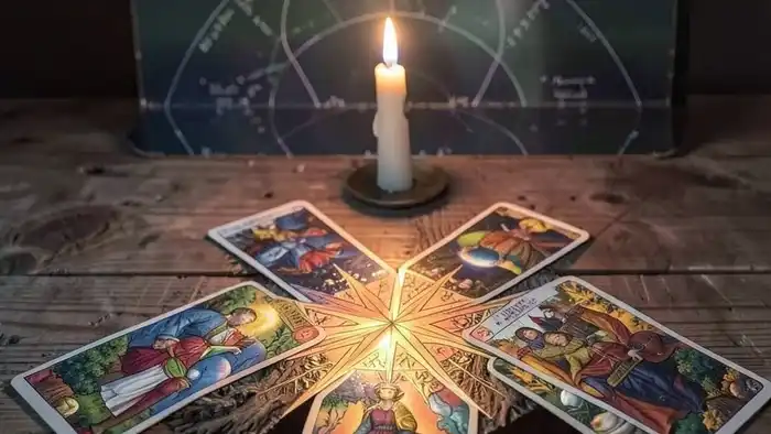 Расклад Таро "планетарный" на гормоны: схема позиций планет и карт с символами астрологии и гормонов